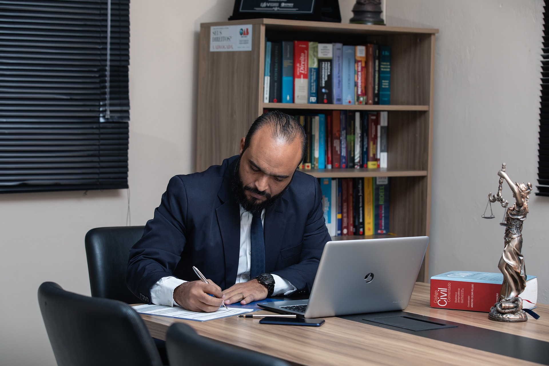 Dans quels cas se passer des services d’un avocat ?