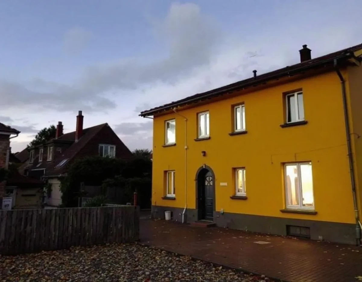 Résoudre efficacement un conflit locatif en copropriété : stratégies juridiques et pratiques
